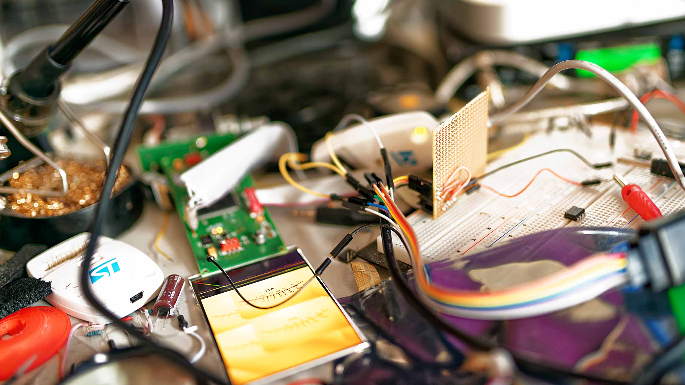 Prototype on a breadboard in the Tegeler workshop